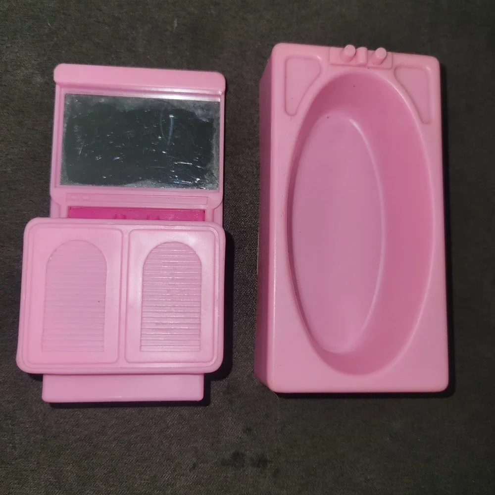 Arco Vintage Pink & Hot Pink Plastic Bathroom Vanity Dollhouse Furniture Lot